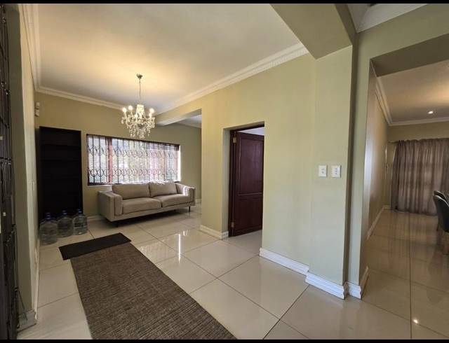 5 BEDROOM PROPERTY TO RENT IN WATERKLOOF RIDGE